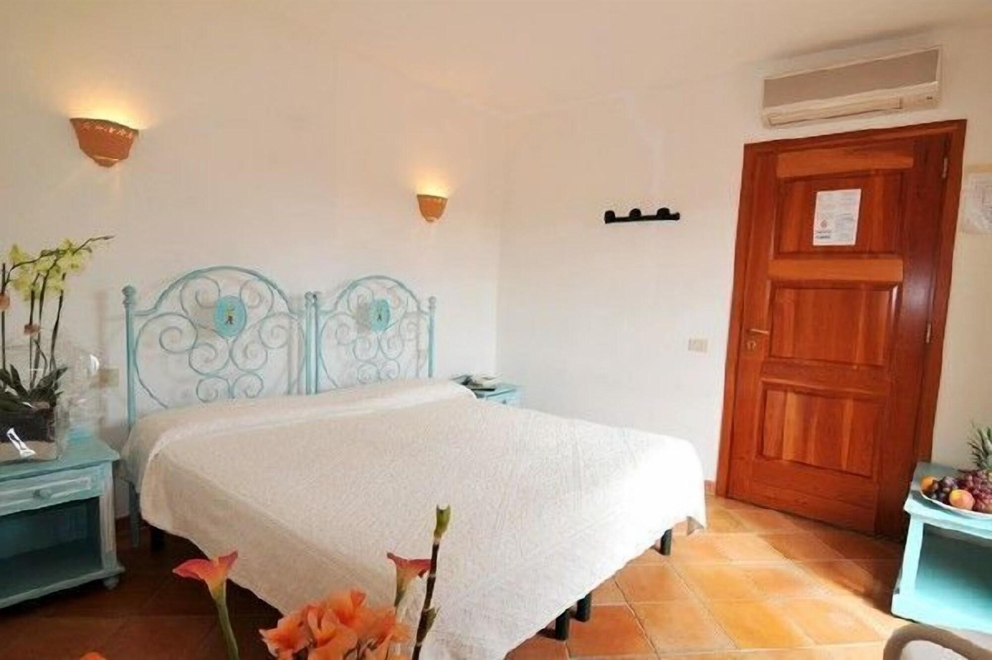 Hotel Il Piccolo Golf بورتو كيرفو المظهر الخارجي الصورة