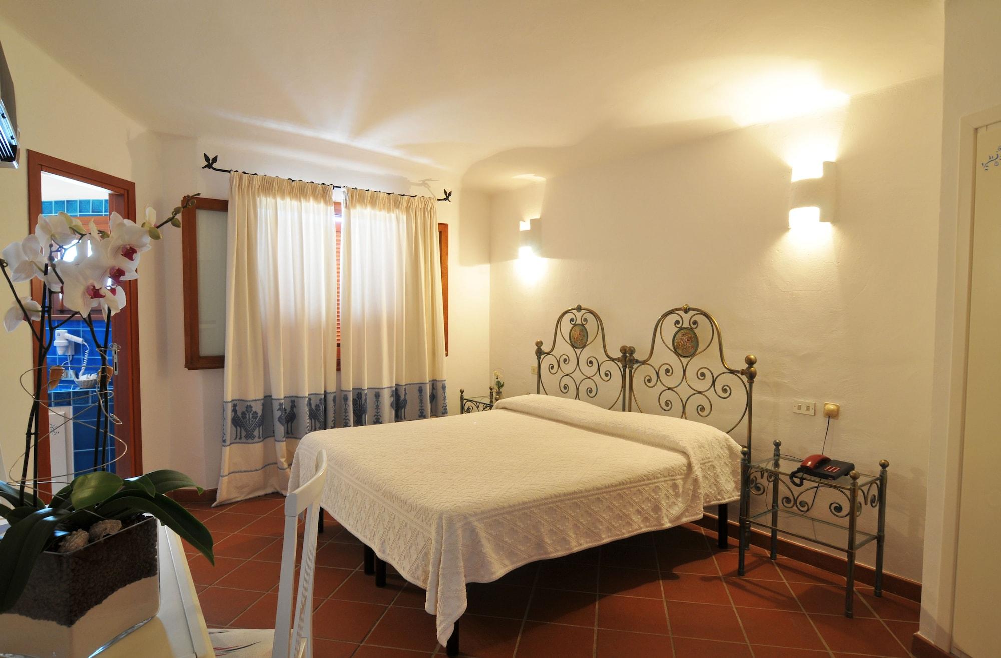 Hotel Il Piccolo Golf بورتو كيرفو المظهر الخارجي الصورة